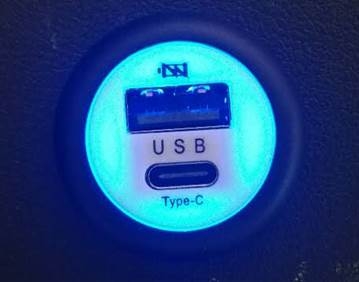 車用USB快速充電器